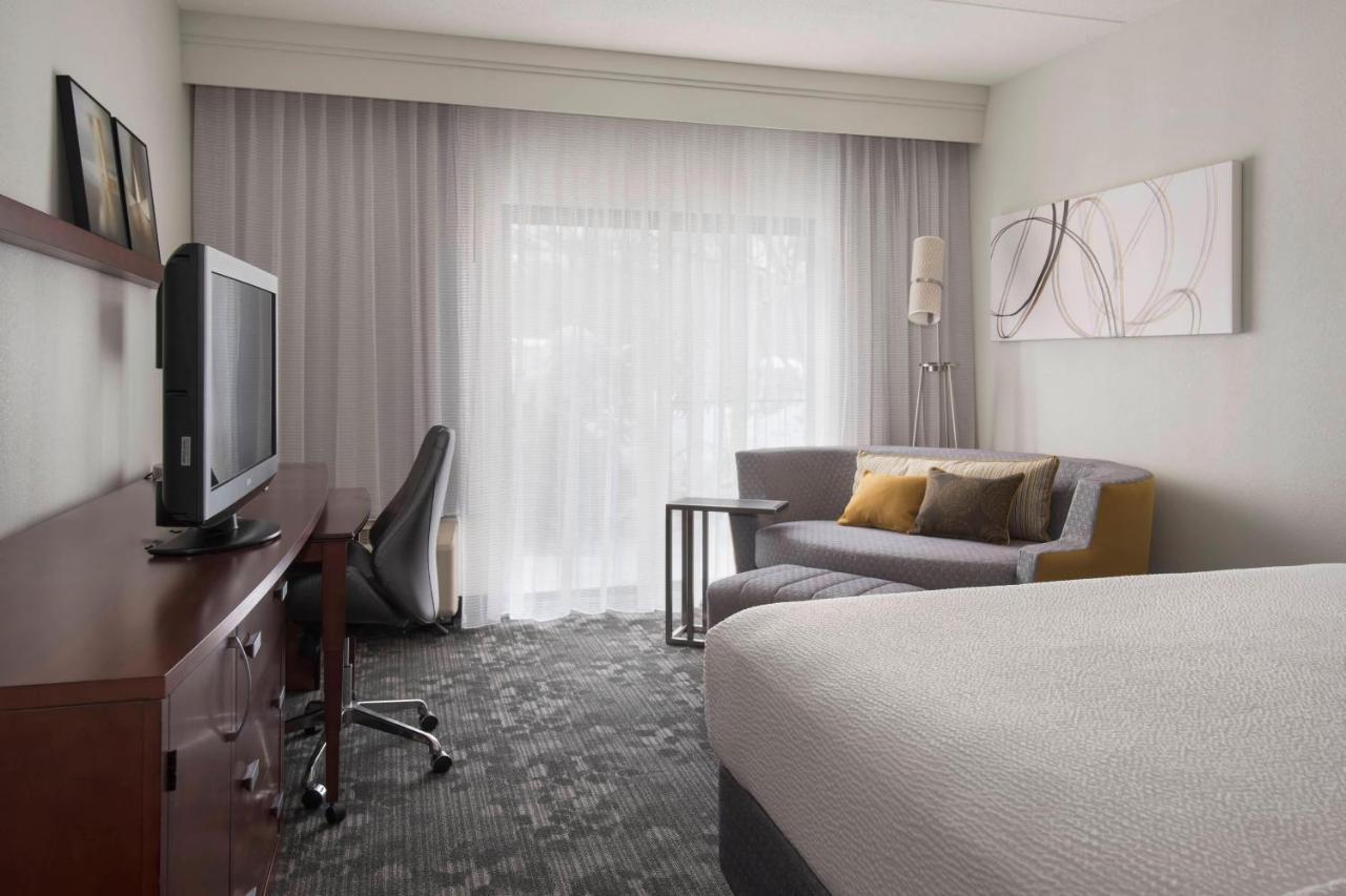 Courtyard By Marriott Boston Norwood/Canton Esterno foto