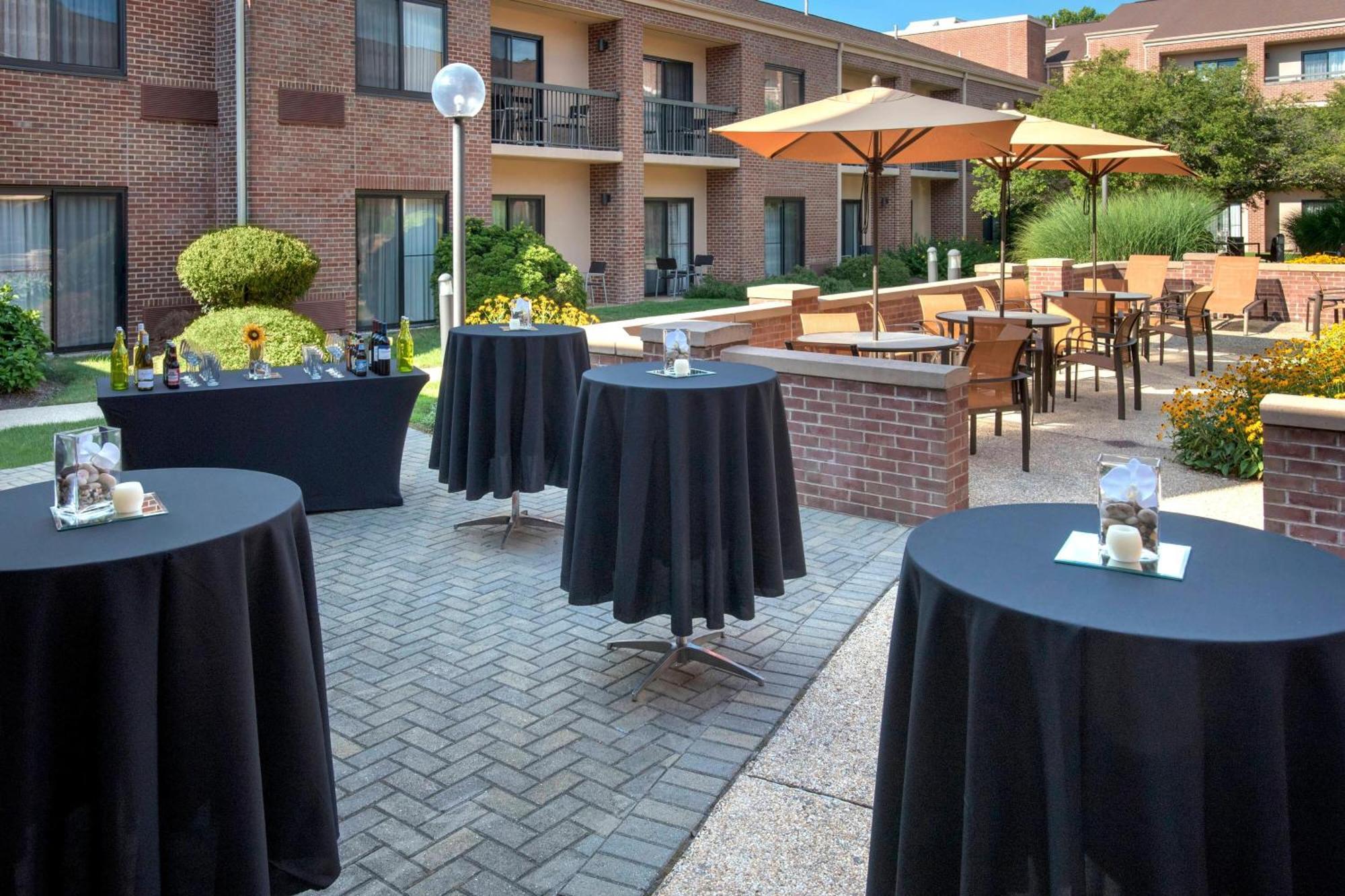Courtyard By Marriott Boston Norwood/Canton Esterno foto